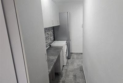 Garsonieră decomandată, mobilată în Micro IV - 12