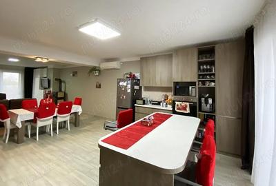 Casă cu 6 camere cu Teren 547 Mp în Episcopia Bihorului - 8