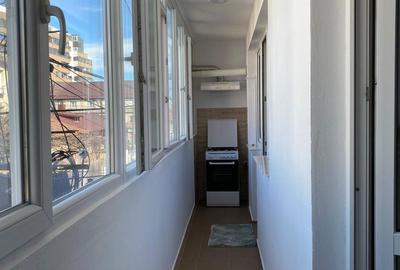 Apartament cu 2 camere decomandat, mobilat în Berceni