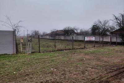 Teren de 1500 mp, în Exterior Vest - 1