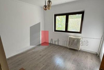 De vanzare Apartament 3 camere, Sector 4 De vanzare Apartament 3 camere, Sector 4 - 4