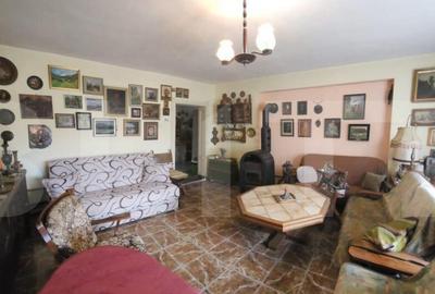 Casă cu 4 camere cu Teren 2145 Mp în Central - 15