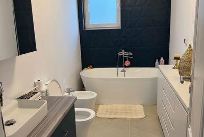 Casă cu 4 camere în Oncea