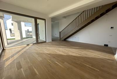 Duplex cu 5 camere cu Canalizare în Exterior Nord - 1