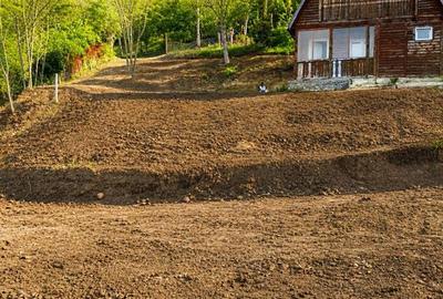 Teren intravilan de 1613 mp, în Platou - 3
