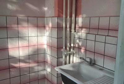 Apartament cu 2 camere nedecomandat în Central