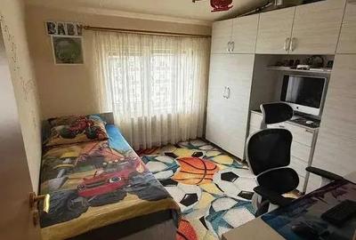 Apartament 3 Camere, Decomandat, Mobilat, Utilat, Dambovita, Comision 0 - 7