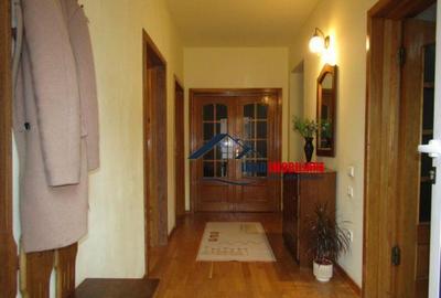 Zona Excelenta! Casa Centru - zona Spital Judetean! - 4