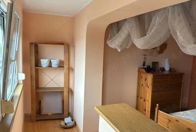 Vand apartament 3 camere Constanta str Cismelei - 1