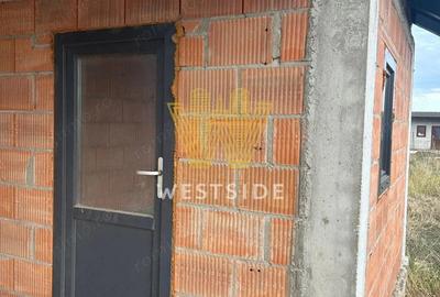 Casă cu Teren 1162 Mp în Cărpiniș - 12