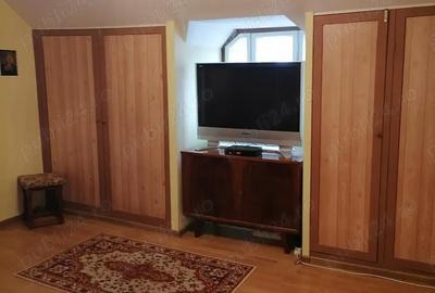 Casă cu 6 camere în Central - 1