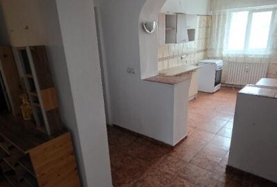 Apartament cu 3 camere decomandat în Basarabia - 4
