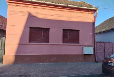 Casa de vanzare, Tarnaveni, zona ultracentrala - 1