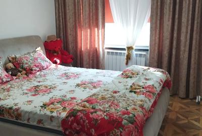 Apartament cu 3 camere decomandat în Central - 1