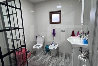 Casă cu 3 camere cu Teren 1270 Mp în Central - 4
