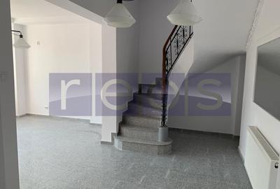 Casă individuală cu 9 camere cu Canalizare în Eminescu - 11