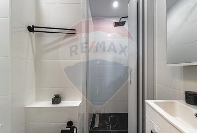 Apartament cu 3 camere decomandat, mobilat în Tractorul - 23
