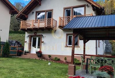 Casă individuală cu 5 camere cu Teren 969 Mp în Moieciu de Sus - 1