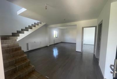 Casă cu 4 camere cu Teren 500 Mp în Buturugeni - 2
