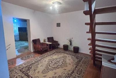 Casă cu 6 camere cu Teren 3.9 Mp în Central - 9