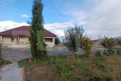 Casă cu 2 camere cu Teren 3289 Mp în Luna - 14