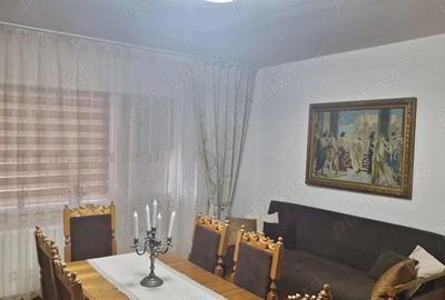 Apartament cu 3 camere decomandat în Central - 3
