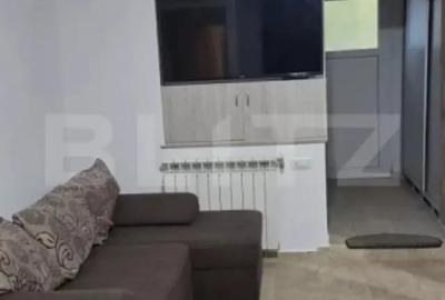 Apartament cu 3 camere decomandat în Nicolina