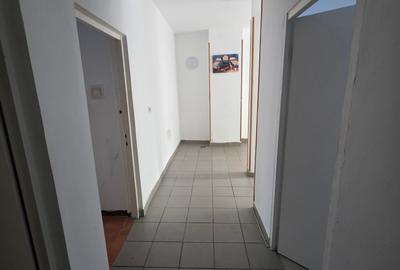 Spațiu comercial, de 75 mp, în Central - 5