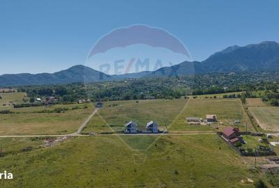 Teren de 2700 mp, în Central - 17