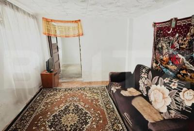 Casă cu 3 camere cu Teren 1948 Mp în Central