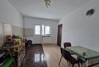 Casa spa?ioasa in comuna Recea, intr-o zona lini?tit? - 1