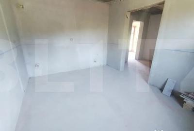 Casă cu 3 camere cu Teren 3500 Mp în Central - 4