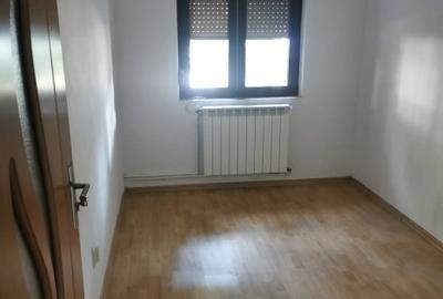 Garsonieră nedecomandată, mobilată în Spital - 6
