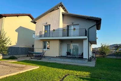 Casă modernă, 120 mp utili, teren 458 mp – Sanpetru, zona Lempesu