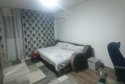 Garsonieră decomandată în Girocului