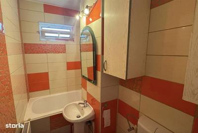Apartament cu 3 camere semidecomandat în Șelimbăr