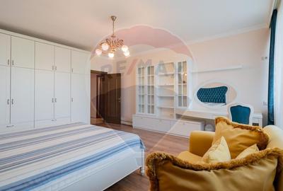 Penthouse de vanzare in Mamaia vedere frontala lac si marea Neagra - 21