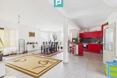 Casă cu 7 camere cu Teren 1482 Mp în Nojorid