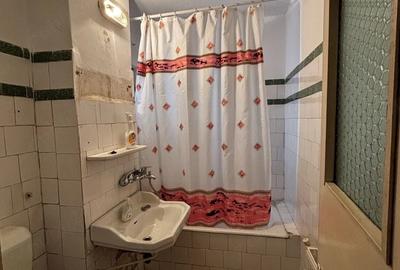 Apartament cu 3 camere decomandat în Ultracentral