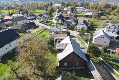 Casa traditional bucovineana la poalele muntilor Bucovinei - 24