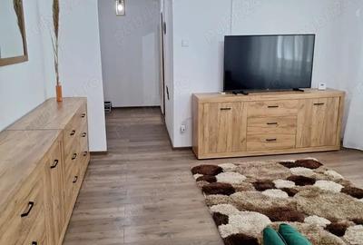 Inchiriez apartament 2 camere central - 2