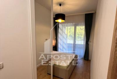 Apartament cu 3 camere semidecomandat în Lipovei