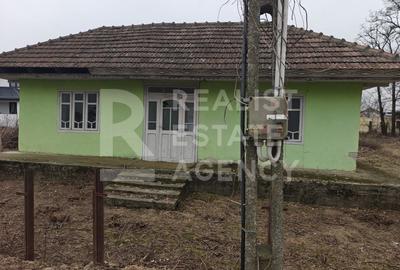 Teren Construcții intravilan de 2500 mp, în Sculeni - 2