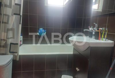 Apartament cu 3 camere decomandat, mobilat în Valea Aurie - 11