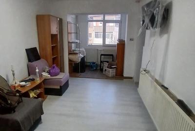 Garsonieră decomandată în Central - 1