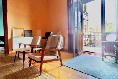 Cladire istorica, 4 camere-balcon ?i view spectaculos- Pia?a Romanilor - 1