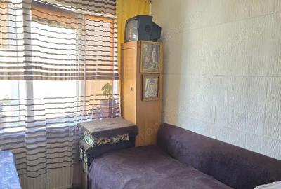 Apartament cu 4 camere decomandat în Progresul - 7