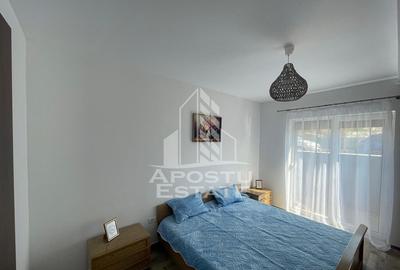 Apartament cu 3 camere semidecomandat în Buziașului