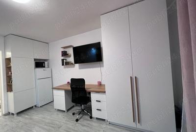 Garsonieră decomandată în Titan - 2