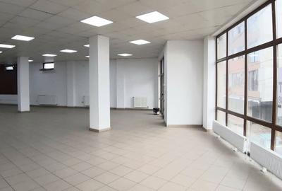 Spațiu comercial, de 180 mp, în Central - 1